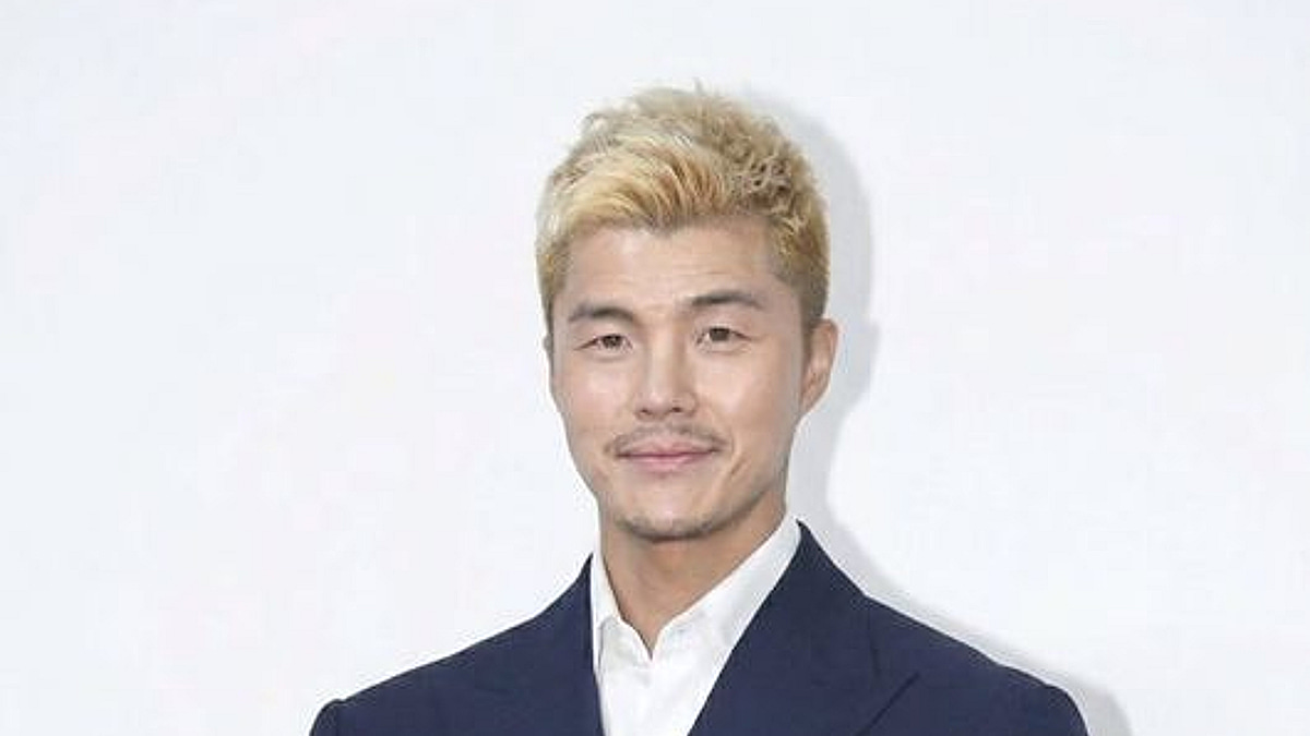 대한축구협회 운영을 비판하는 글을 게시한 김영광