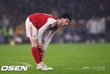 '우승 경쟁에 깊은 상처' 아스날, '최하위' 울버햄튼과 무승부...BBC, "우승 레이스에 의문 키웠다"