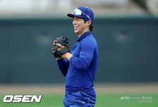 "정말 열심히 하는 KIM, 타격 기회 더 주고 싶다"…로버츠의 큰 그림, 2루수 아닌 중견수도 포함돼 있다