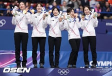 8년 만의 금빛 질주! "솔직히 기억나지 않는다" 앞만 보고 달린 韓 여자 쇼트트랙의 감격 질주 [2026 동계올림픽]