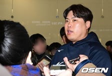 16년 만에 국가대표로 돌아온 류현진, 하필 첫 등판 상대가 한화다 “날짜를 맞추다 보니…” [오!쎈 오키나와]