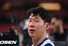 '손흥민 떠난 뒤 흔들' 토트넘, "강등-50년 축구역사서 가장 수치스러운 사례" 캐러거 일갈