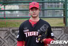 '스위퍼 장인'도 놀란 성장세, 1군 살아남은 189cm 루키...오키나와 실전에서 즉전력으로 신분상승할까