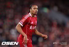 "이번 시즌 최고 강도질, 15분 뛴 공격수가 살라 각포보다 낫다" 리버풀 승리에도 전설의 혹평