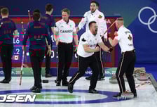 “부정 아니다” 캐나다의 항변…‘이중 접촉’ 논란 속 금메달, 찜찜한 뒷맛 [2026 동계올림픽]