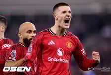 '세슈코 결승골' 맨유, 에버튼 제압하고 승점 3점 추가...리그 4위 지킨다