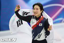 넘어지고, 눈물 흘렸지만, 다시 일어나 金! 최가온-김길리, 첫 올림픽 무대서 감동 드라마 남겼다 [2026 동계올림픽]