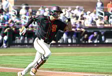 ‘6번→4번→1번’ 이정후, 이번에는 중견수 복귀…레이저 홈송구, 3경기 연속 안타 이어갈까