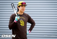 161km 강타! 그런데 또 첫 안타 실패라니...송성문 4번 타자로 선발 데뷔전도 무안타