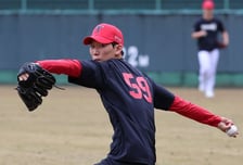 'KIA→한화' 20억 FA 보상선수 1군 캠프 전격 합류, 김경문 감독 "나름대로 자기 볼 던진다…연습경기 투입 예정" [오!쎈 오키나와]