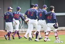 도박 논란으로 떠난 ‘홀드의 신’, 롯데 ‘나고김김’ 향해 소신 발언 "야구는 할 수 있게"