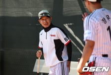 “임창용, 김병현, 야마모토, 사사키 동영상까지...” 염갈량의 세뇌교육, 왜 정우영이 달라졌을까 [오!쎈 인천공항]