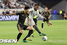 '슈팅 0개 터치 0회' 손흥민, 45분 만에 충격의 칼교체… LAFC 감독 "다 계획된 일"