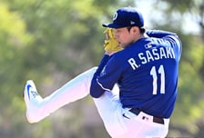 사사키, 시범경기 첫 등판 159km 던졌지만 3실점…다저스 매체도 “아직 갈 길 멀다” 혹평
