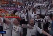 '인종차별 반대' 외치던 베르나베우의 역풍... 충격의 '나치 경례' 팬 등장에 레알 즉각 '영구 제명' 철퇴