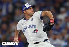 ‘폰세 ML 복귀전 완벽투 슈어저 재계약’ 토론토 선발진, 얼마나 더 강해질까