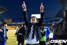 [공식발표] '무려 24071명' 이정효 효과 터졌다! K리그2 역대 최다 관중 달성...수원-서울E, '새 역사' 썼다[오!쎈 수원]