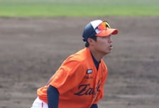 "한화의 핫이슈" 깜짝 등장 대졸 신인, 내야 판도 흔들 변수 되나…"형들 장점 다 빼내겠습니다" [오!쎈 오키나와]