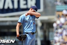 “걸림돌이 될 수도...” 토론토 매체의 경고, 'ERA 10.13' 라우어 선발 꿈 멀어지나