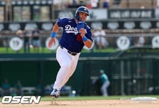 ‘하루에 2패 당했다’ 다저스, 특급 유망주 2안타 1홈런 활약에도 6-7 패배…6연승 이후 3연패 부진 [LAD 리뷰]