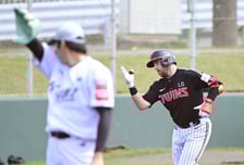 '미쳤다' 오스틴 스리런 홈런 터졌다, LG 메가트윈스포 1회 4득점 폭발 [오!쎈 오키나와]