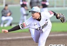 '149km' 직구 던졌지만...한화가 포기한 파이어볼러, 아뿔싸 125m 홈런 허용하다 [오!쎈 오키나와]