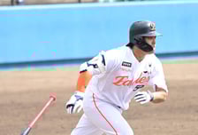 '삼진→뜬공→2루타' 한화 강백호, 이적 후 첫 KT 상대 어땠나…연습경기 3타수 1안타 1타점 [오!쎈 오키나와]