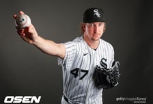 "다시 만나게 돼 정말 기쁘다" NC 동료들과 재회, KBO MVP 투수의 새로운 도전 시작된다