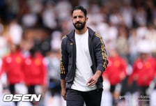 아모림은 '캐릭 맨유' 위해 침묵 택했는데...코치가 먼저 폭로 "선수들이 전술 구현 못해"