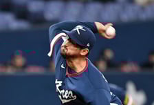 이게 ML 28승 땅꾼의 클래스!...'태극전사' 더닝, 실책-실책에도 3이닝 무실점 완벽투 [오!쎈 오사카]