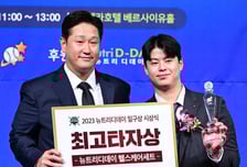 "제가 직접 만나겠다” 침묵한 307억 후배 위해 이대호가 움직인다