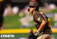 '실책 만회해야 하는데' 타율 .214 송성문, 이틀 연속 결장…언제 눈도장 쾅! 찍을까