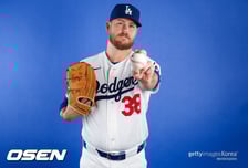 두산이 버릴만 했네! '코치 어깨빵' 다저스 좌완, 홈런 3방 맞고 와르르...빅리그 복귀 포기해야 할 판