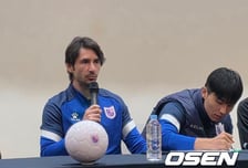 "우린 베이비 클럽" 외친 파주 제라드 누스 감독, 수원삼성 맞대결에 "두렵지 않다" 선언 [파주톡톡]