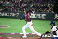 '미친 슈퍼스타' 오타니 만루 홈런→2회 10득점 대폭발...'충격의 도쿄돔' 일본 WBC 2연패 시동, 13-0 콜드게임 대파 [도쿄 리뷰]