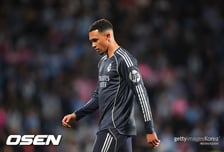 "수비라고 부르기에도 민망한 수준" 스페인 현지, 알렉산더-아놀드 '질타'