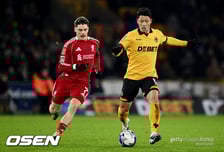 '황희찬 극장골' 울버햄튼 꺾은 리버풀, 기세 올리나...반 다이크, "트로피 들어 올리는 것이 목표"