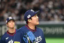 '이럴 수가, 부상이라니' 손주영, 1회 1사 1,2루 위기 극복→2회 시작 전 교체..."팔꿈치 통증으로 교체" [오!쎈 도쿄]