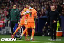 '15분 만에 3골 와르르→결국 교체 OUT' 토트넘 GK 킨스키, 충격의 평점 '0점'