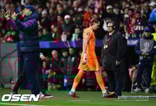 무모한 GK 도박→역대급 호러쇼.. '투도르 체제' 토트넘, 구단 최초 6연패 최단 시간 3실점