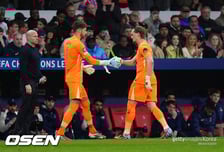 '굴욕적인 교체 OUT' 토트넘 GK, "응원해주신 분들 감사해요"