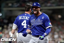 이탈리아 방망이 미쳤다! 멕시코 8점 차로 누르고 '1R 탈락 위기' 미국 구했다 [WBC]