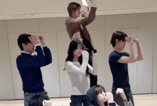 ‘성공한 덕후’ 최가온이 꿈에 그리던 스타 ‘코르티스’와 다시 만났다...챌린지 촬영까지 손발척척