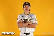 “4년 계약했는데 개막도 못 뛰나” SD 전문 매체, 송성문 부상 이탈 우려...공백은 누가 메울까?