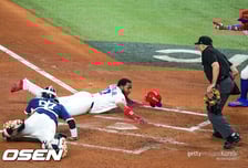 ‘7400억 몸값 하네’ 183cm 111kg 183홈런 슬러거의 신들린 홈슬라이딩에 당했다