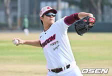 '160km' 건강한 안우진, WBC 던졌으면 8강 콜드게임도 없었을까…황당했던 벌칙 펑고 부상, 아직도 재활이라니