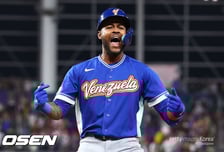 와! 대박이네! 베네수엘라, 0-2→4-2 역전 드라마...이탈리아 꺾고 미국과 결승 격돌 [WBC]