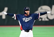 ‘타점 1위’ 문보경 베스트9에서 사라졌다! 이승엽-김태균 계보 잇고 5055억 슈퍼스타 따라잡았는데, 왜 외면 받았나