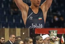 "혐오스럽다" 이란, 10대 레슬러 공개 교수형 '충격'..."고문으로 자백 강요" 시위 참가자 3명 처형 논란