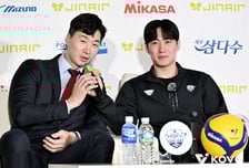 “박철우 매직이 만든 기적” 韓 배구 전설도 감탄…감독 사퇴 딛고 PS행 감격! 명장의 사위, 우승까지 노린다 [미디어데이]